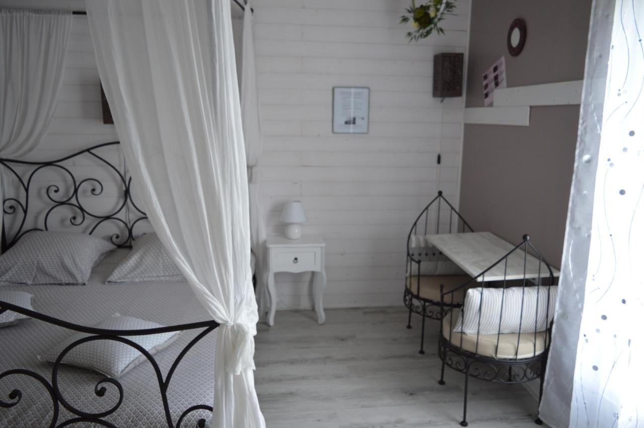 Au Coeur Du Bien Etre, Chambre D'Hotes Avec Piscine Chauffee Et Couverte, Spa, Sauna, Massages Monteaux ภายนอก รูปภาพ