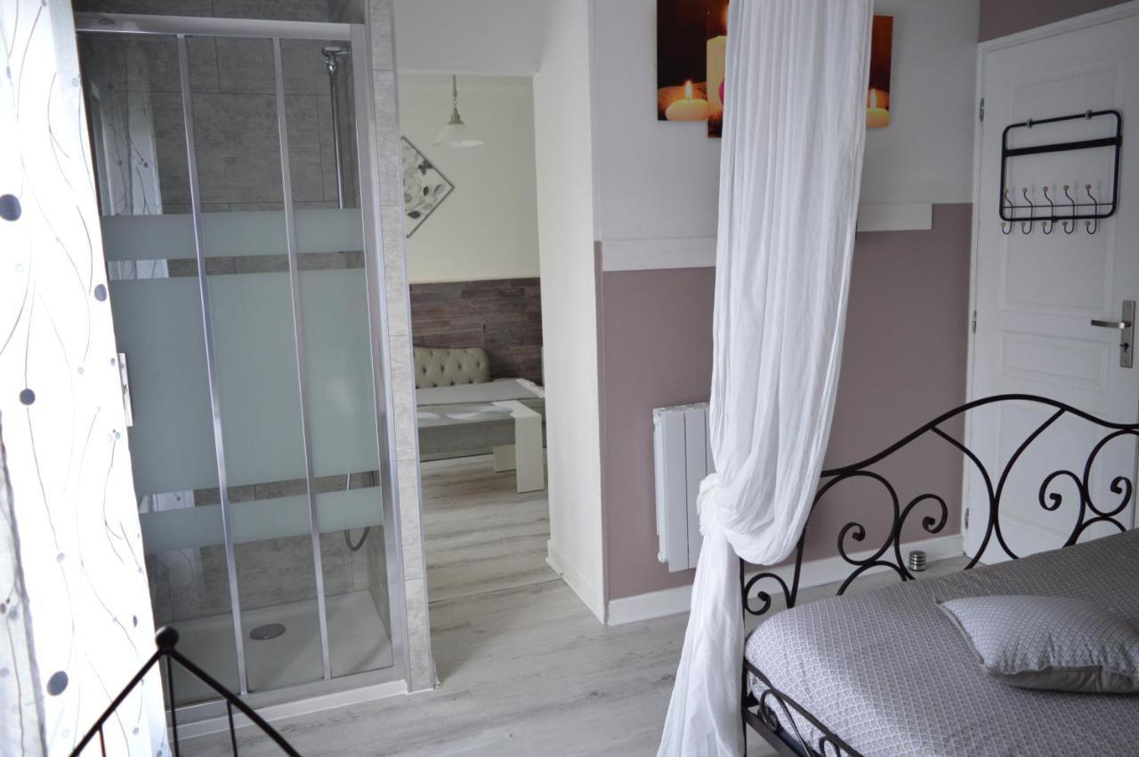 Au Coeur Du Bien Etre, Chambre D'Hotes Avec Piscine Chauffee Et Couverte, Spa, Sauna, Massages Monteaux ภายนอก รูปภาพ
